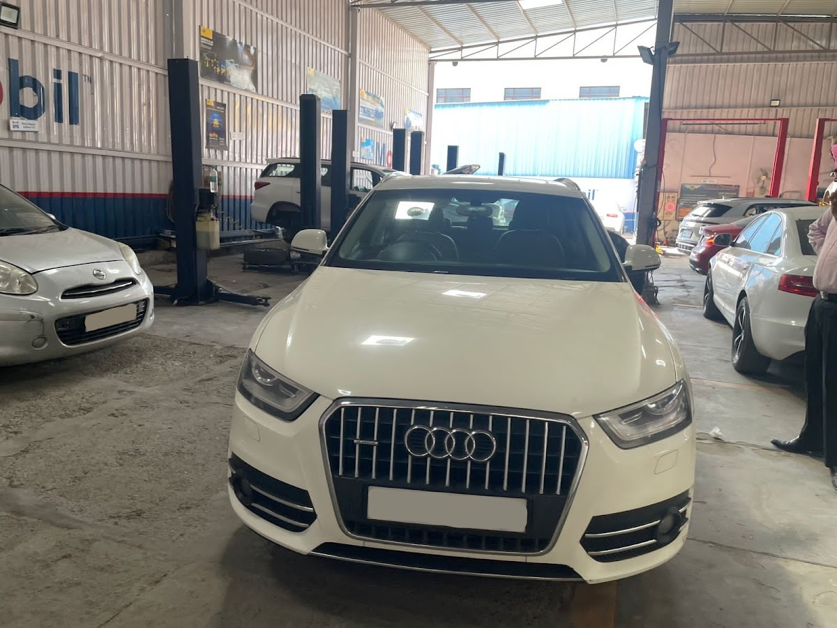 Jaiswal Auto Accessories - Auto Parts in Behind Novelty Cinema Lalbagh, 