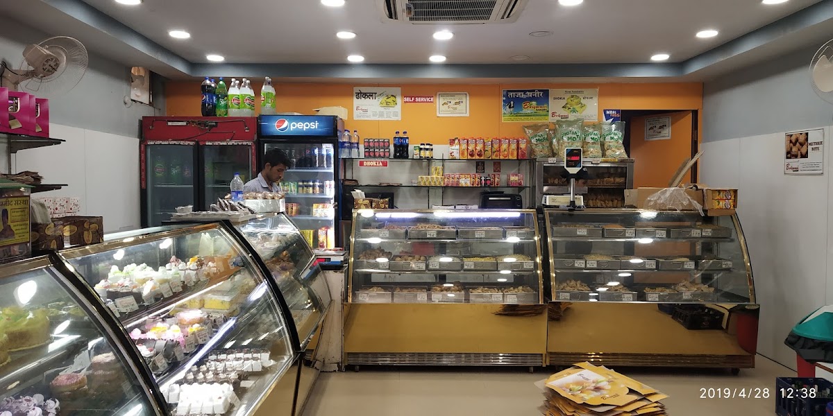 Brijwasi Bakery (KHAZANA MARKET) - Bakery in opposite Khazana market, 
