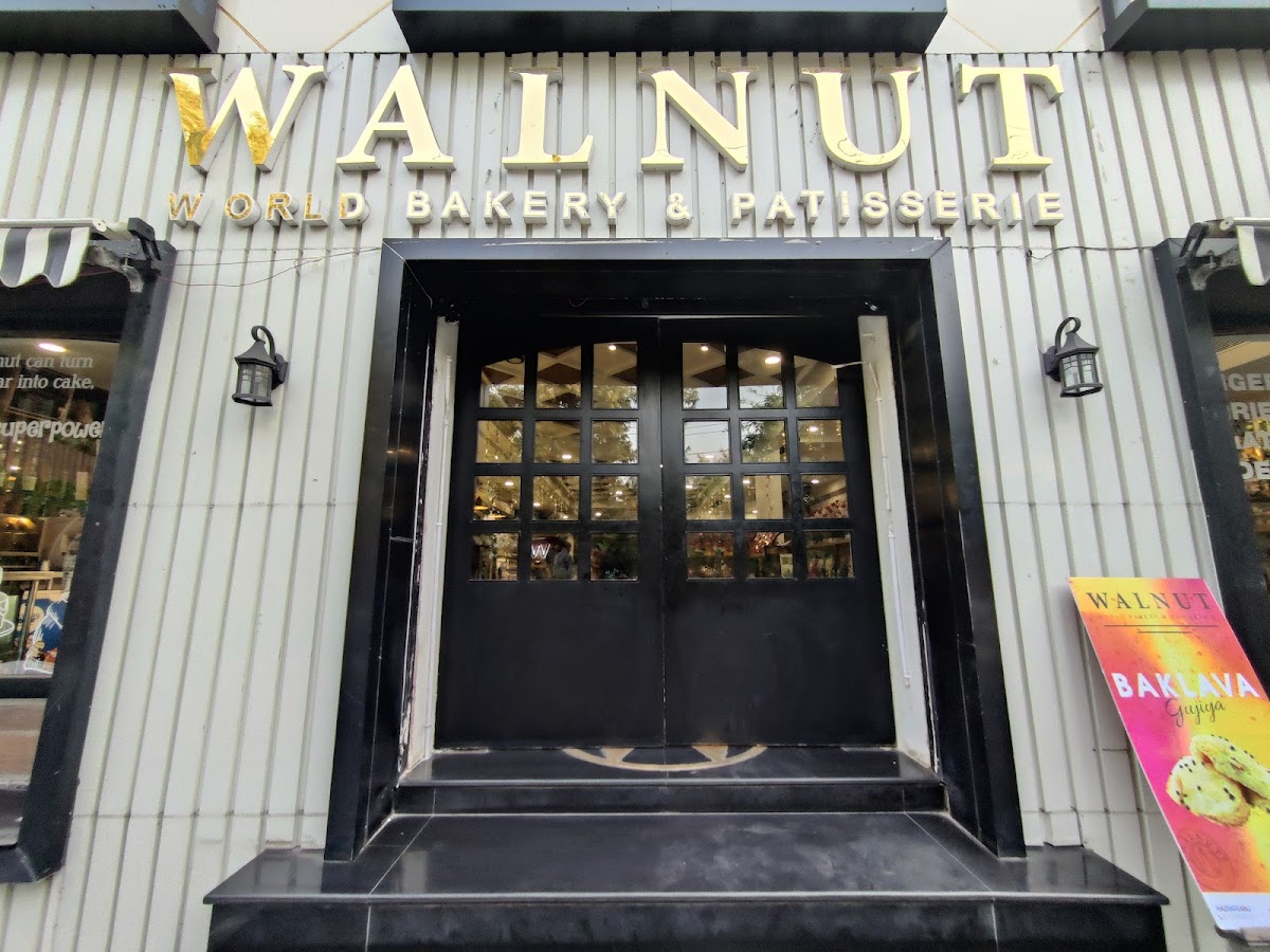 Walnut Bakery - Bakery in Gomti Nagar, 