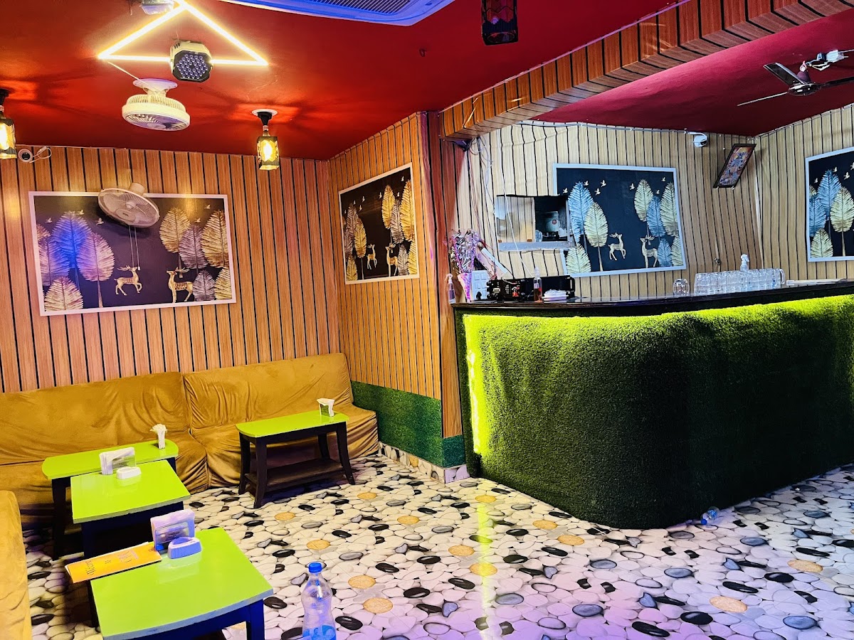 Crystal Bar - Bar in Aminabad, 