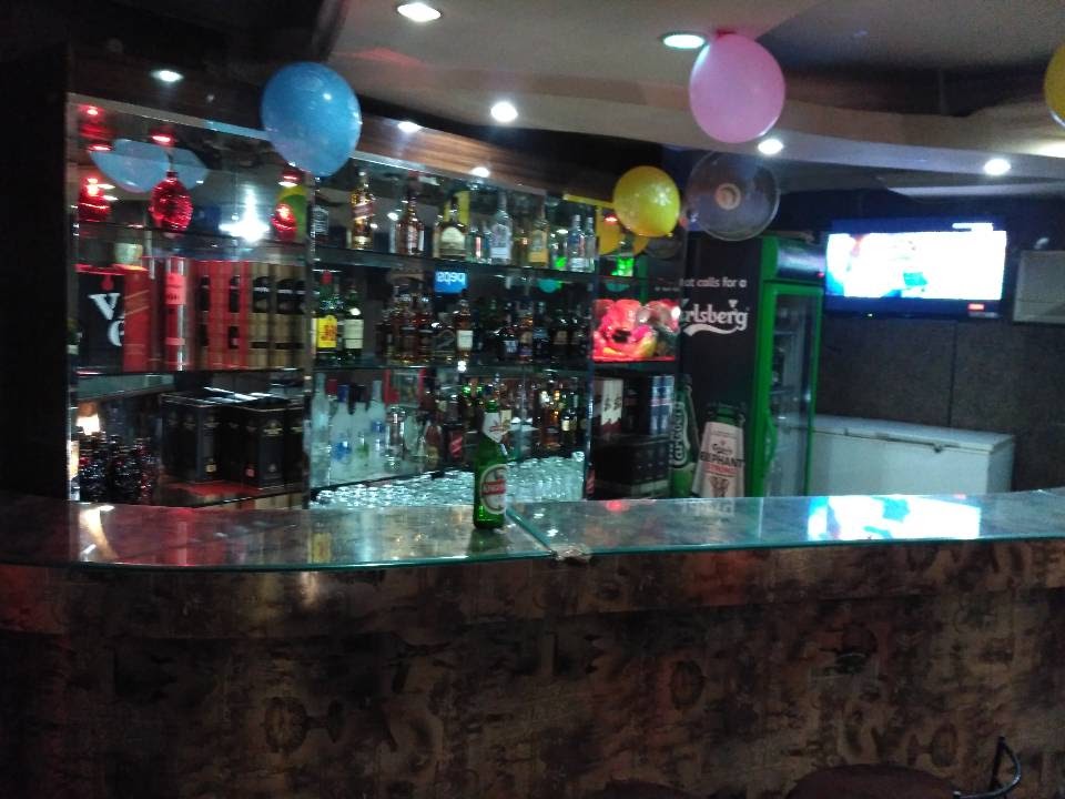 S.R. Bar & Restaurant - Bar in Aliganj, 