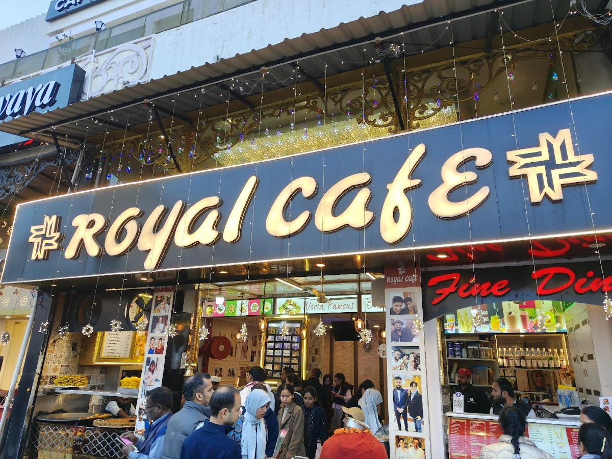 Royal Cafe(Hazratganj) - Bar in Hazratganj, 