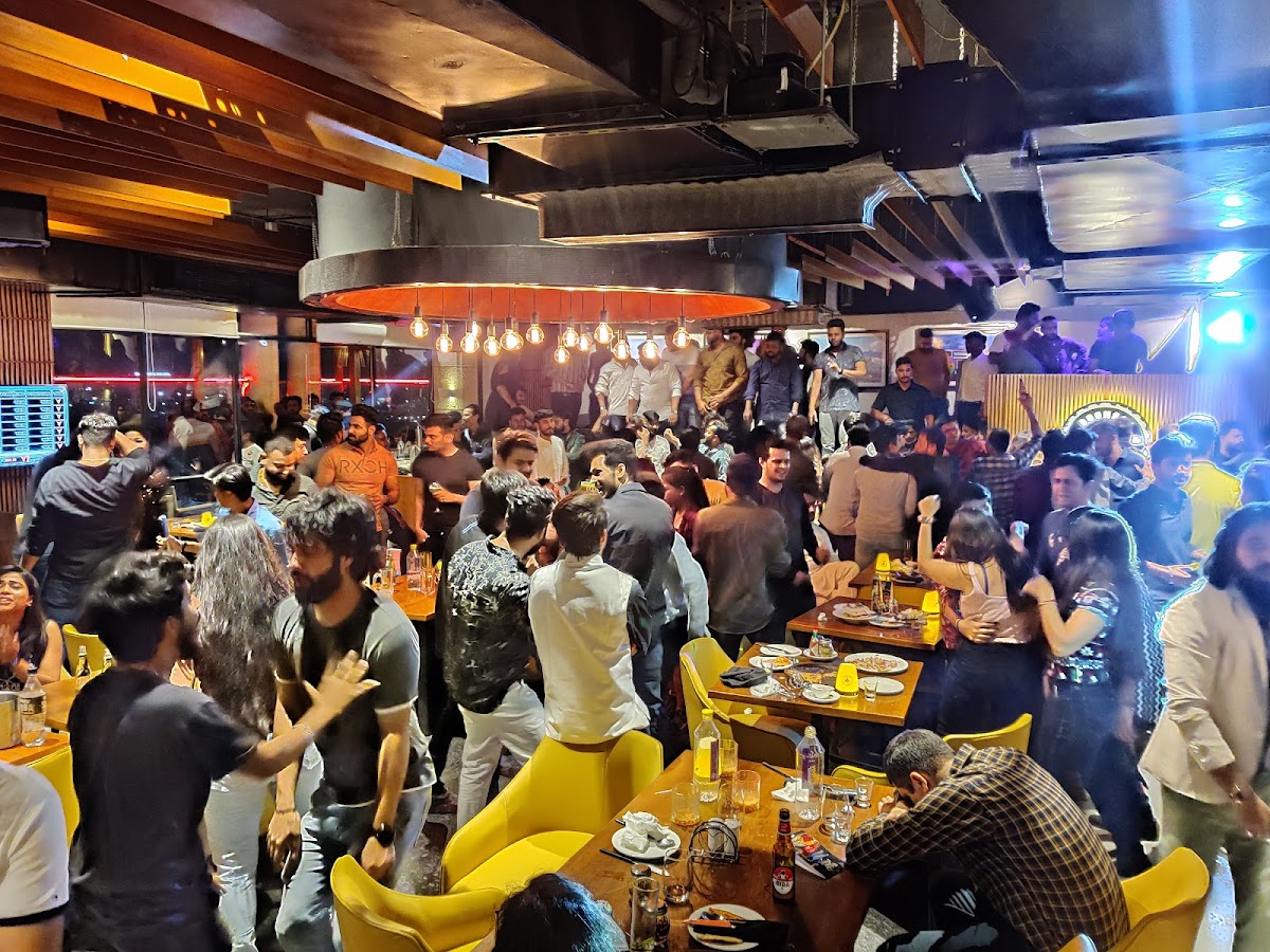 Boombox Lucknow - Bar in Gomti Nagar, 