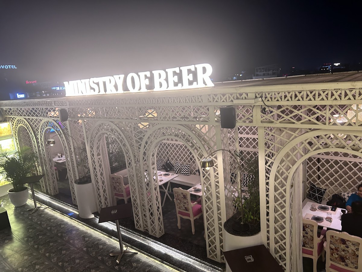 Ministry of Beer - Bar in Gomti Nagar, 