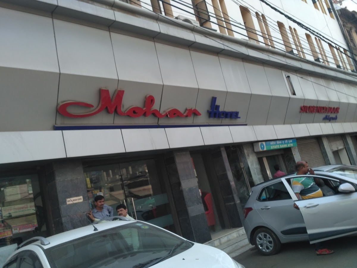 Chief Guest Bar - Bar in Charbagh, 