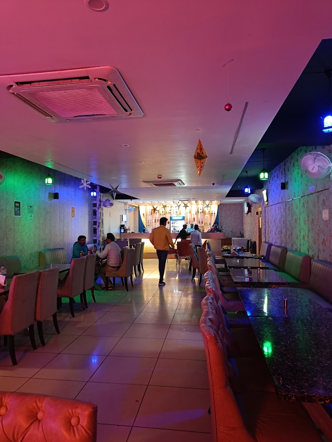 TRT BAR - Bar in Aliganj, 