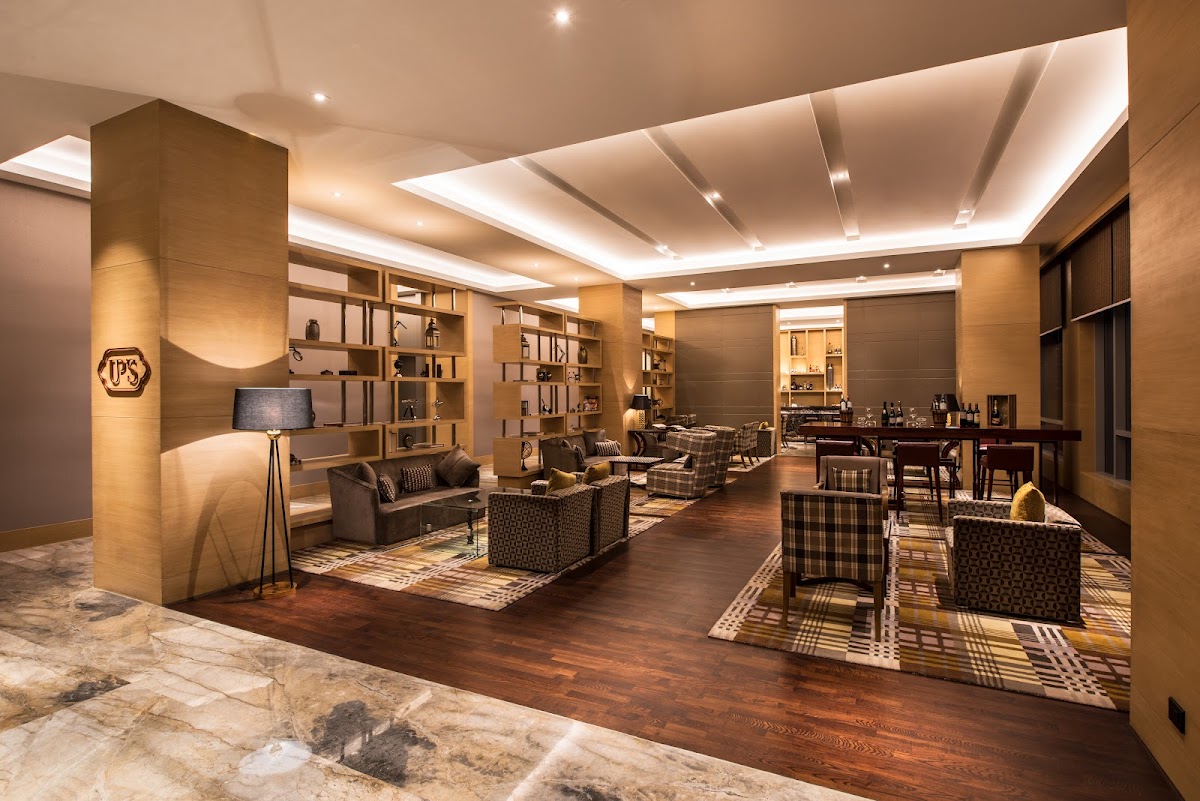 UP'S Bar - Bar in Hyatt Regency, 
