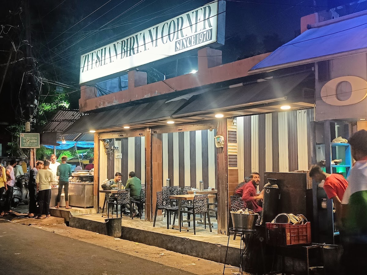 Zeeshan Biryani - Bar in Hazratganj, 