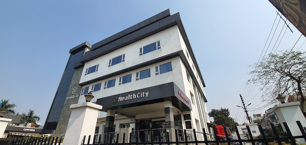 Healthcity Trauma Centre & Super Speciality Hospital - Hospital in Gomti Nagar, 