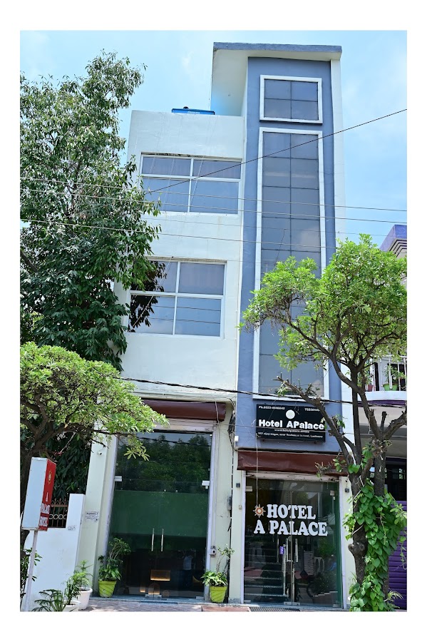 HOTEL A PALACE - Hotel in near Technical School, 