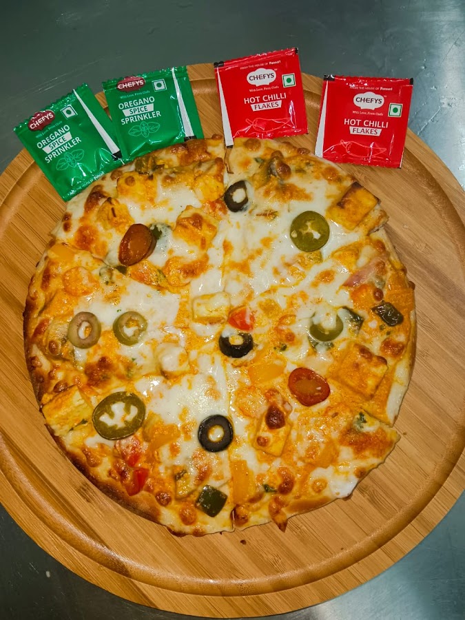Crafted Curry Pizza - Pizza in Gomti Nagar, 