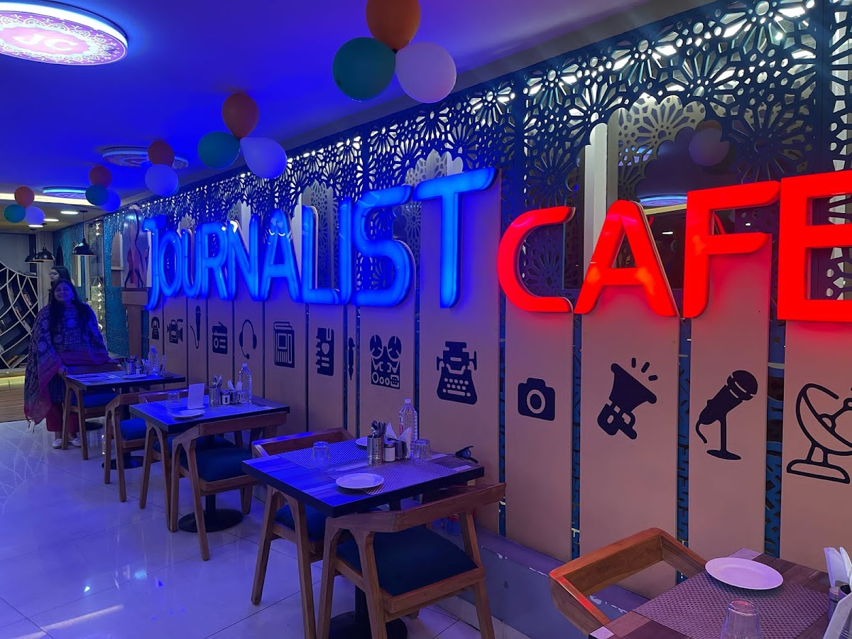 JC Cafe - Restaurant in Hazratganj, 