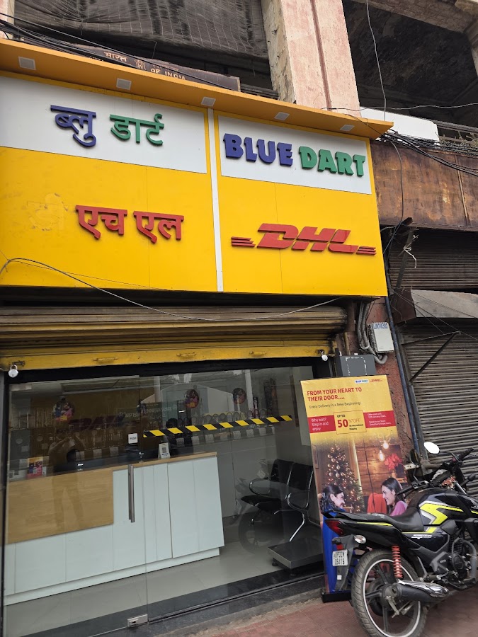 DHL Blue Dart Service Point - Courier Service in Hazratganj, 