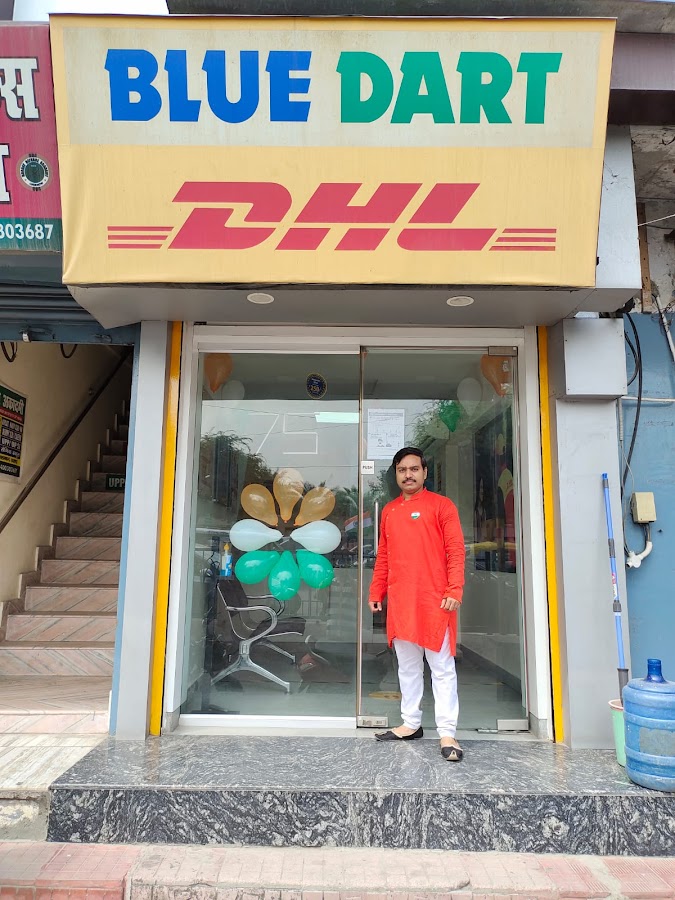 DHL Blue Dart Service Point - Courier Service in Alambagh, 