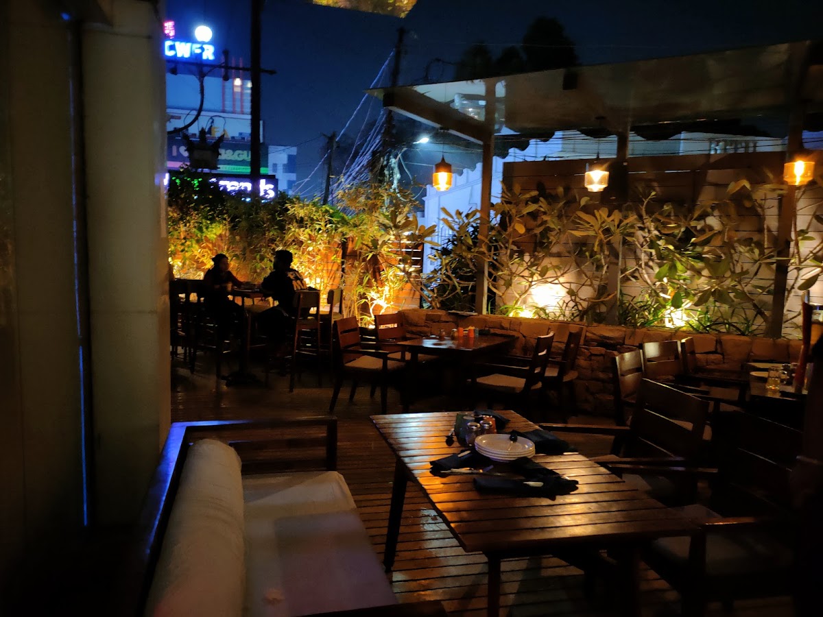 Woodpecker - Cafe / Coffee Shop / Tea in Hazratganj, 