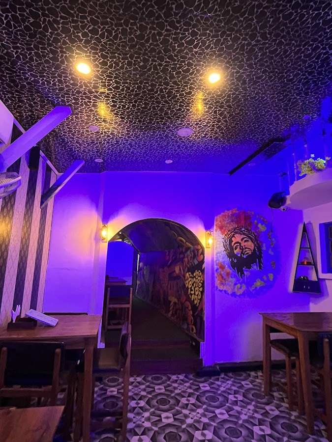 The Santorini Cafe - Cafe / Coffee Shop / Tea in Aliganj, 