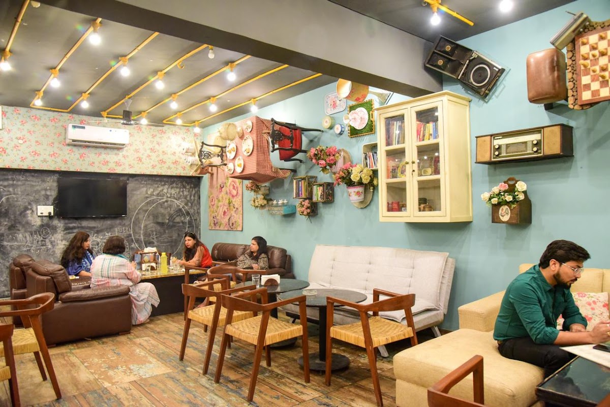The Coffee Crest - Cafe / Coffee Shop / Tea in Mahanagar, 