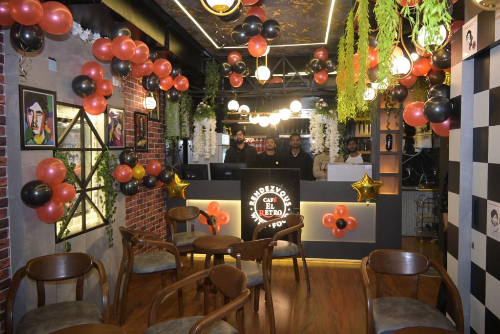 Cafe EL Retro - Cafe / Coffee Shop / Tea in Gomti Nagar, 