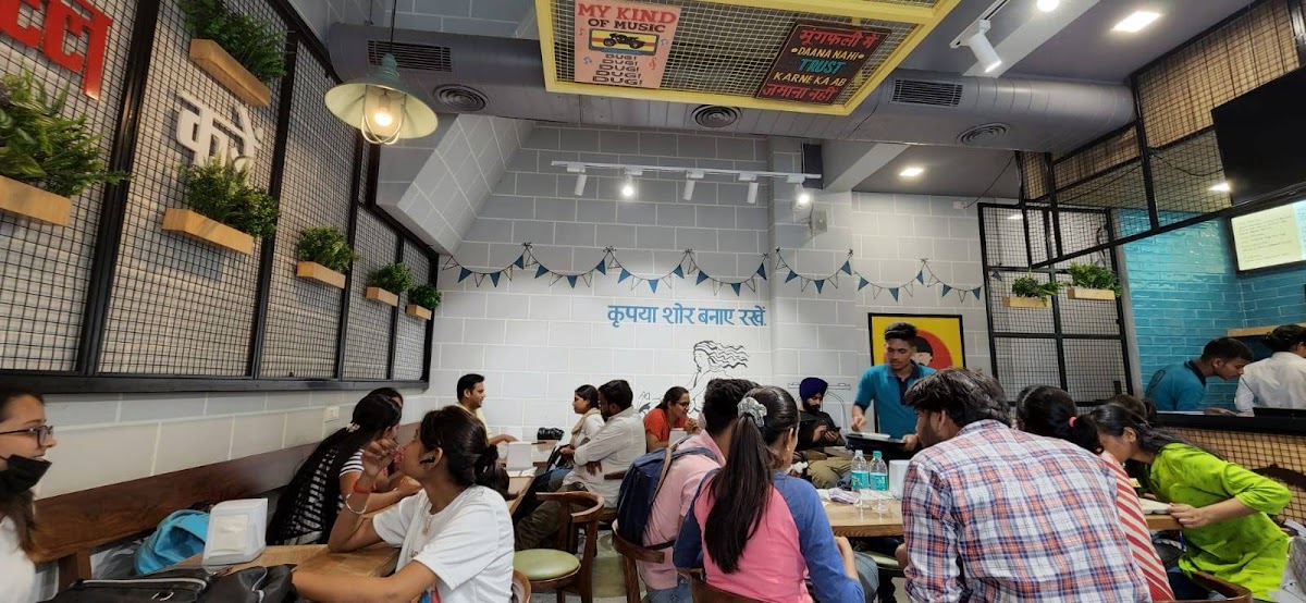 TAFRI - Cafe / Coffee Shop / Tea in Under lko university metro station, 
