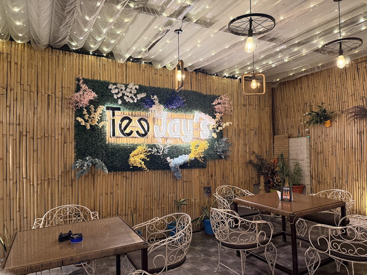 TeeJay's Cafe & Restaurant - Cafe / Coffee Shop / Tea in Mahanagar, 