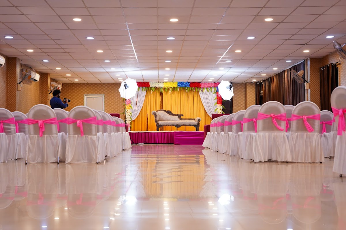 Gk Grand Banquet Hall - Banquet Hall in Sindhunagar, 