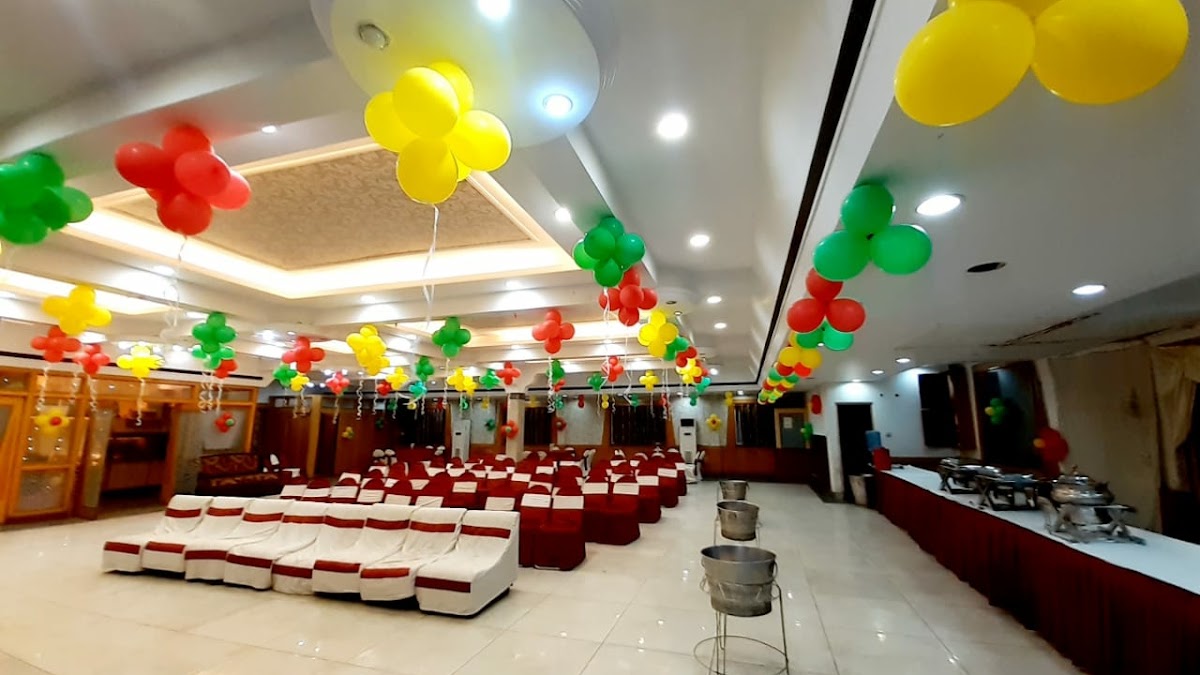 Classic Banquets - Marriage Hall in Mahanagar, 