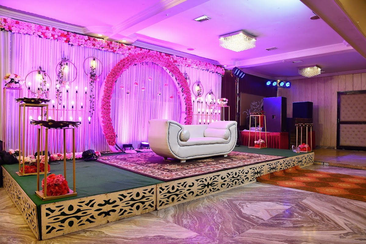 Divyansh Palace - Marriage Hall in Aliganj, 