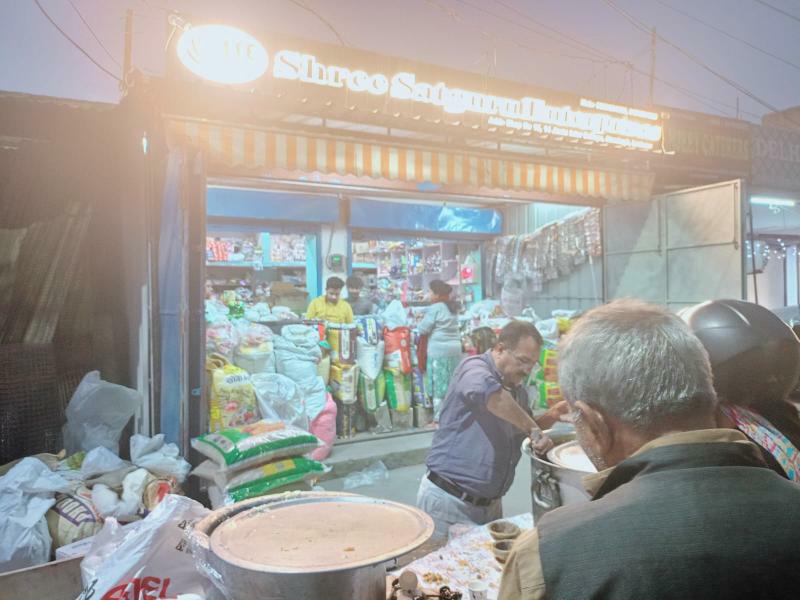 Shri Satguru Enterprises - Grocery / Kirana Store in Alambagh, 