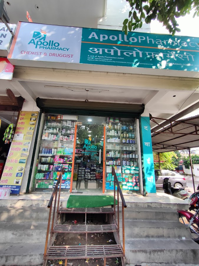 Apollo Pharmacy - Medical Store in Nishat Ganj, 