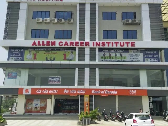 ALLEN Career Institute - IIT JEE, NEET & Foundation Coaching - Coaching Centre in Hazratganj, 