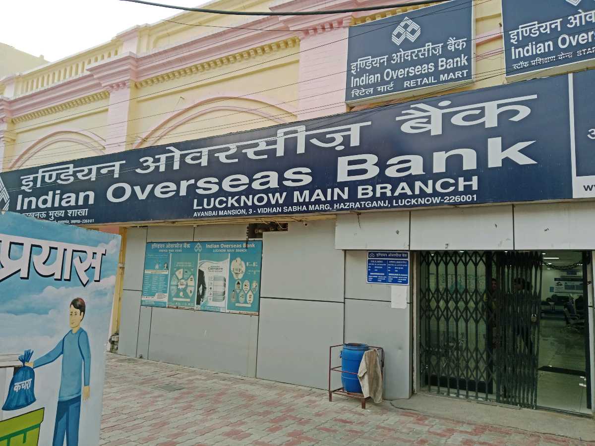 Bank of India - Bank in Hazratganj, 