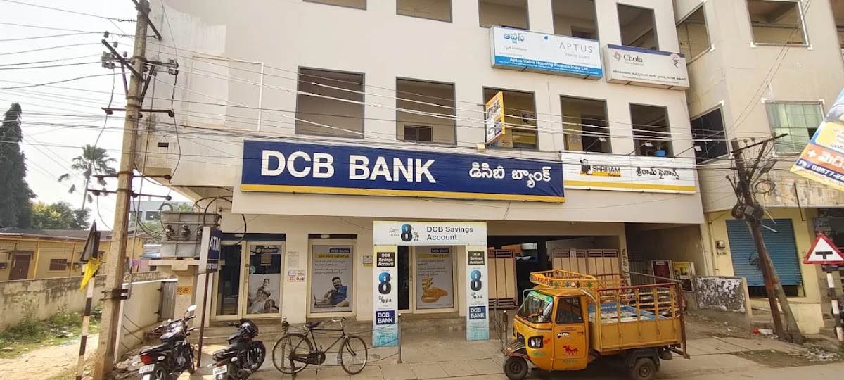 ICICI Bank Lucknow - Rana Pratap Marg Branch - Bank in Rana Pratap Marg, 