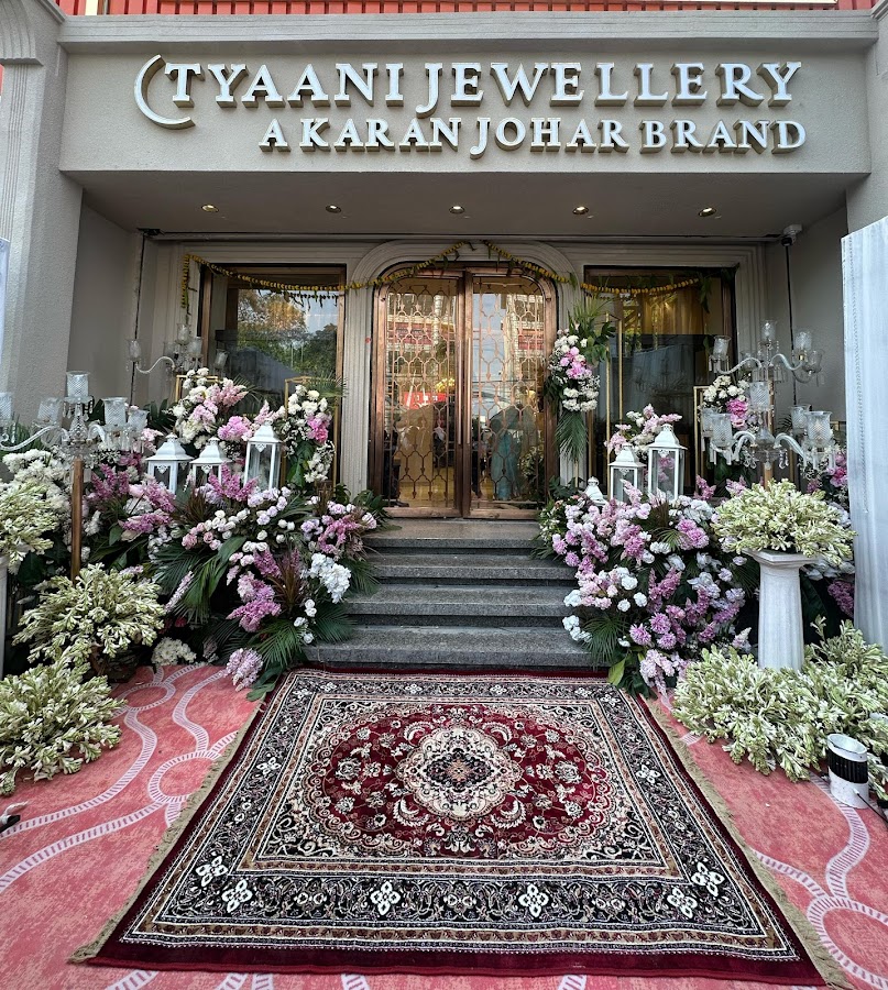 Tyaani Jewellery - Jewellers in Hazratganj, 