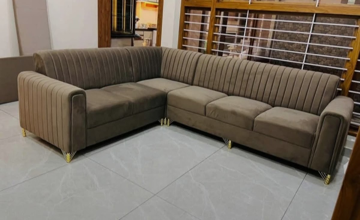 Jumira.Sofa Work - Carpenter in Khadra, 