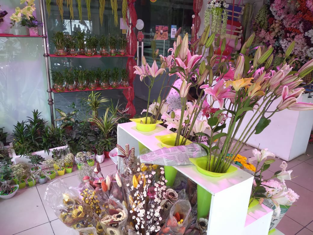 Flower Gallery - Gift Shop in The Mall Avenue, 