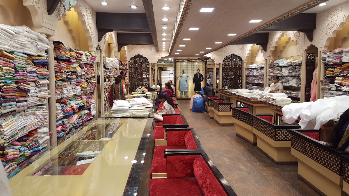 Ada Designer Chikan Studio - Clothing Store in Hazratganj, 