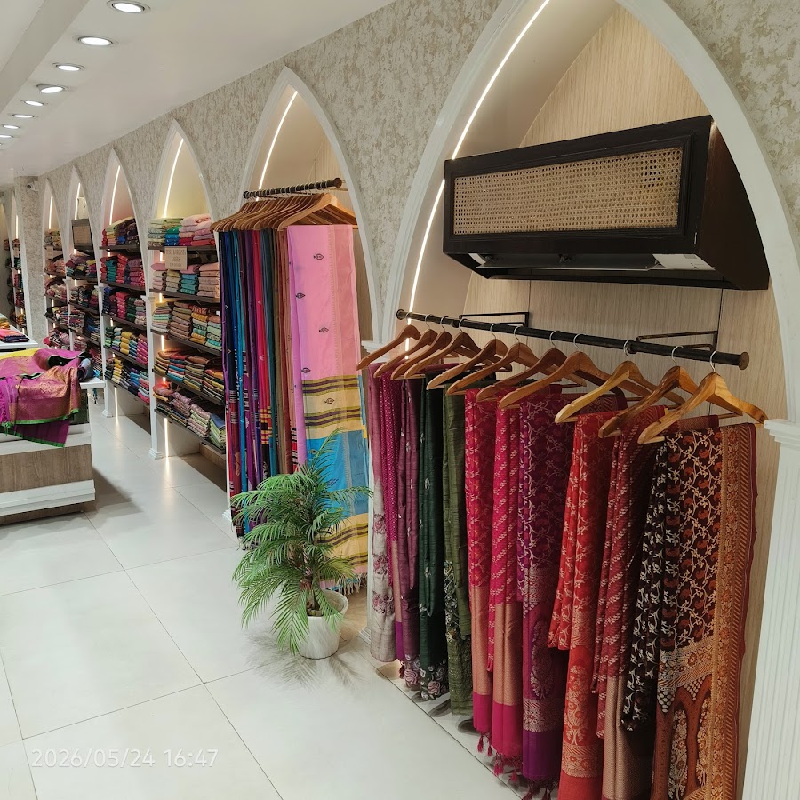 Indian Silk House Agencies - Clothing Store in Hazratganj, 