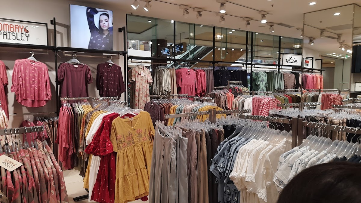 Lifestyle Stores - Clothing Store in Ardonamau, 