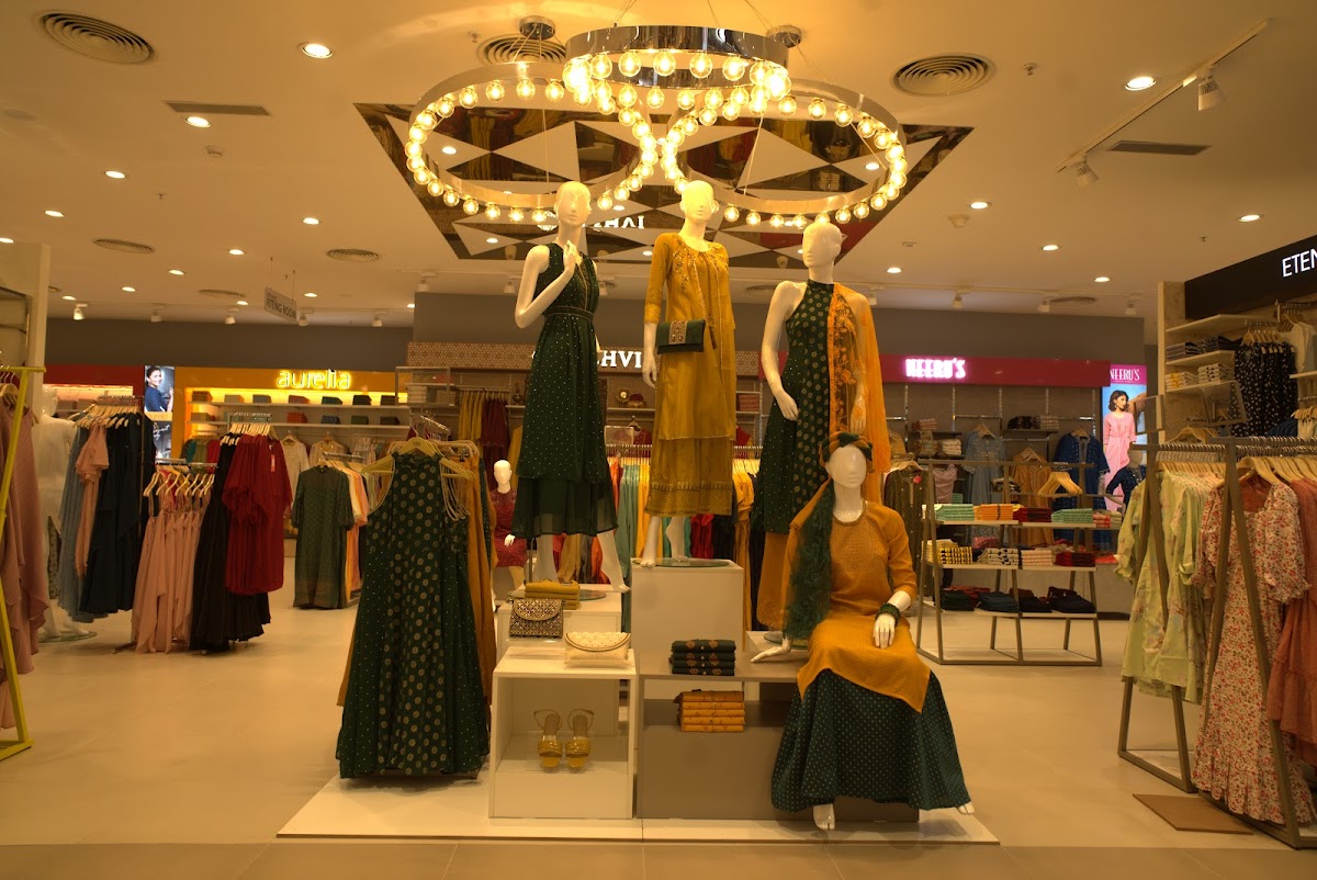 LuLu Fashion Store - Clothing Store in Golf City, 