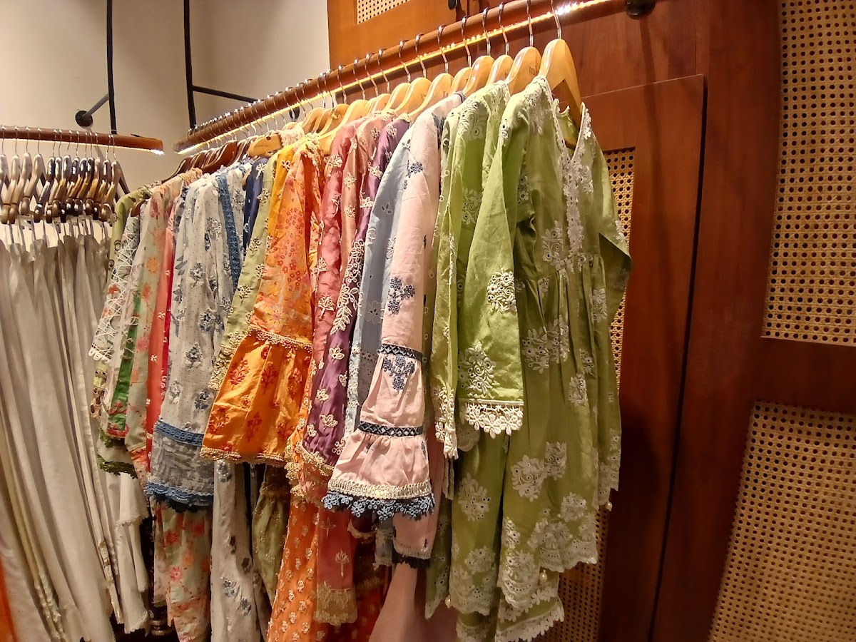 Mulmul - Clothing Store in Hazratganj, 