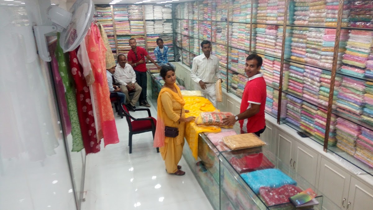 New Sunshine Chikan - Clothing Store in Hazratganj, 