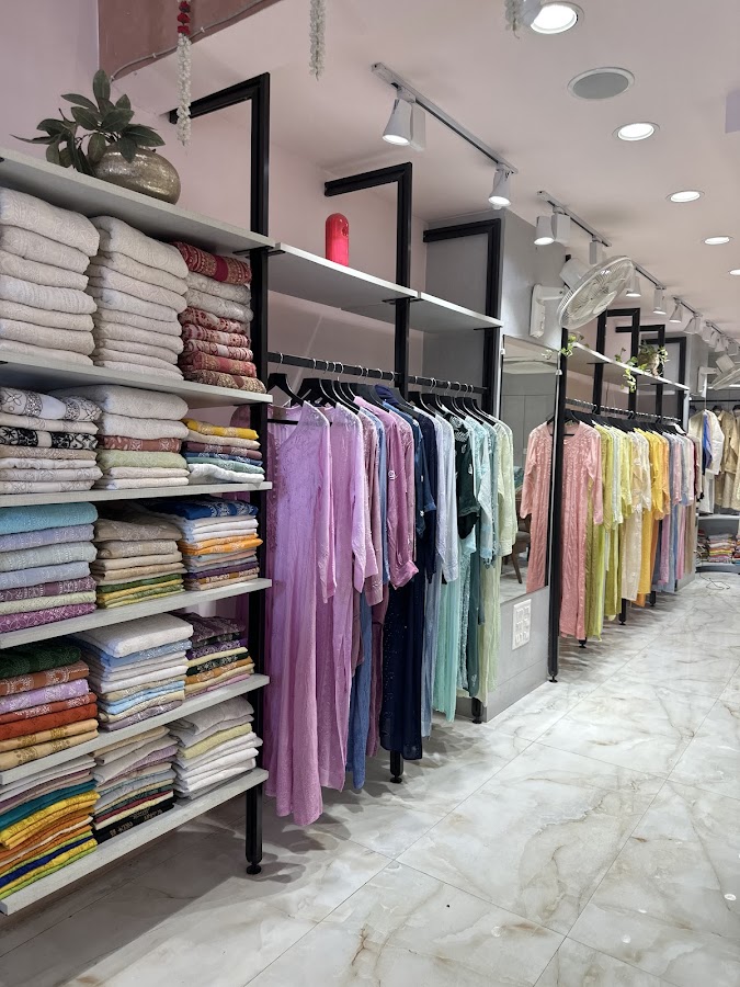 Noorkari - Clothing Store in Hazratganj, 