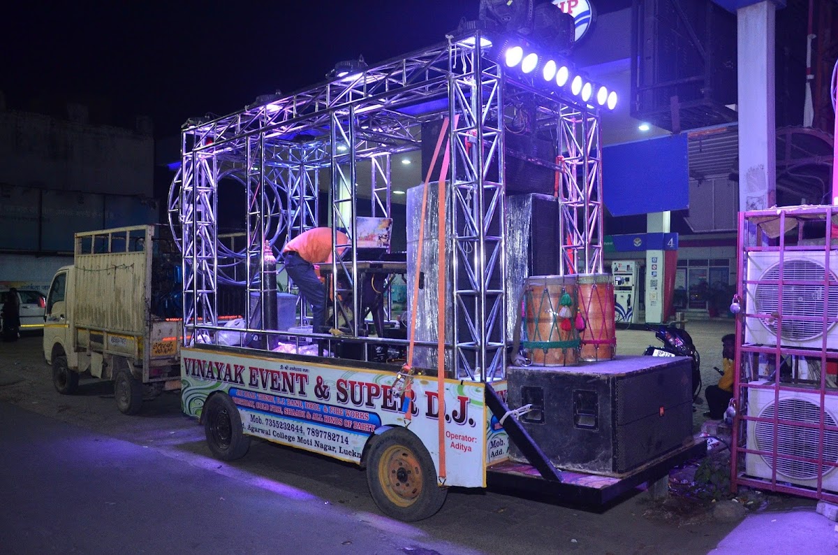 Vinayak Super DJ Band - DJ Service in Charbagh, 