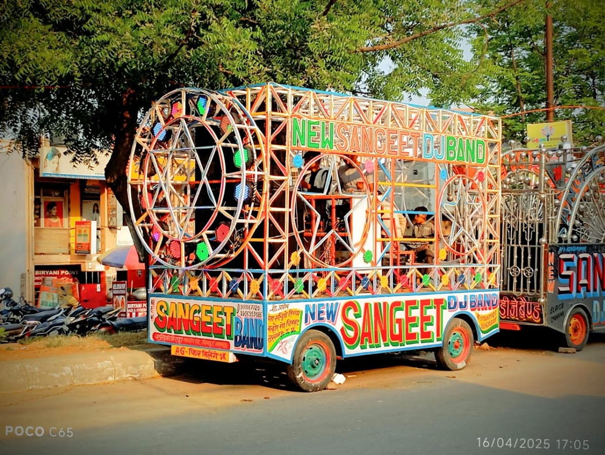 New Sangeet DJ Band Bagghi And Aatishbazi - DJ Service in Chinhat, 