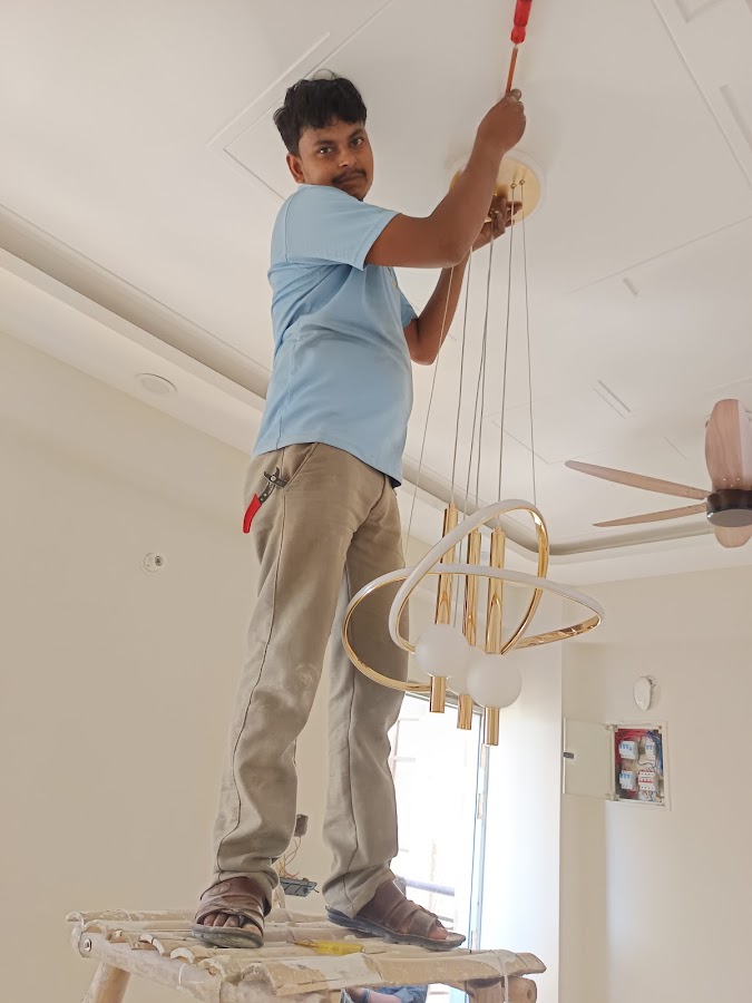 Himanshu Electrician - Electrician in Eldeco Udyan Ii, 