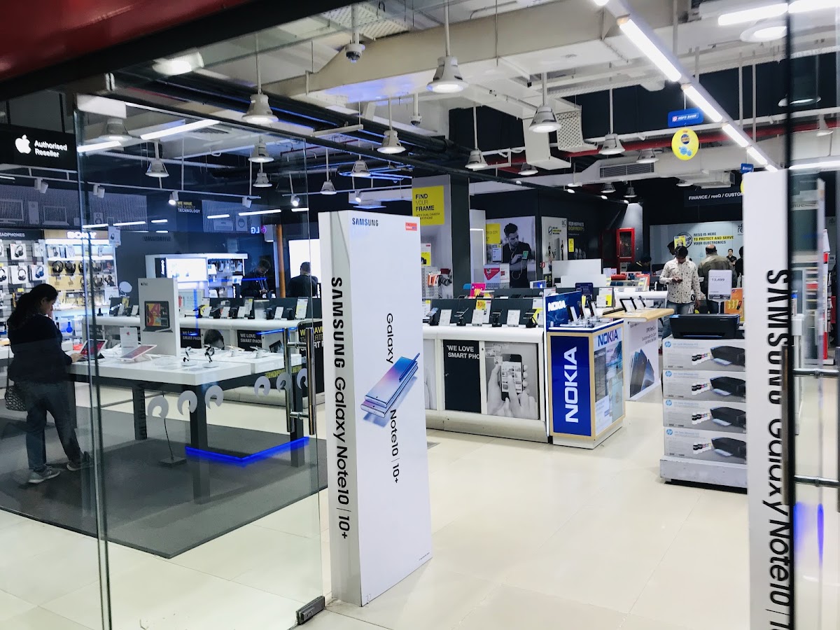 Reliance Digital - Electrician in Hazratganj, 