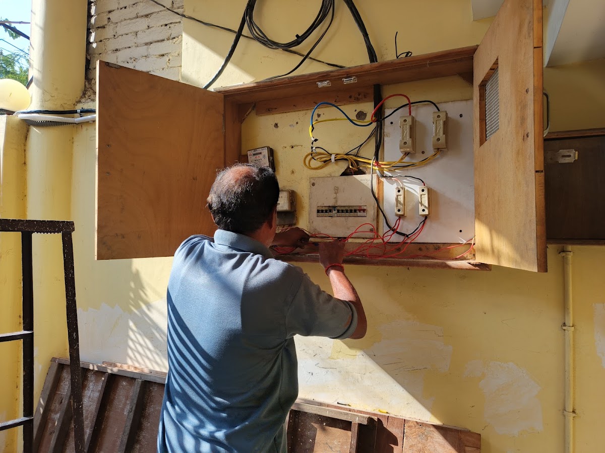 Electrician Service - Electrician in Gomti Nagar, 