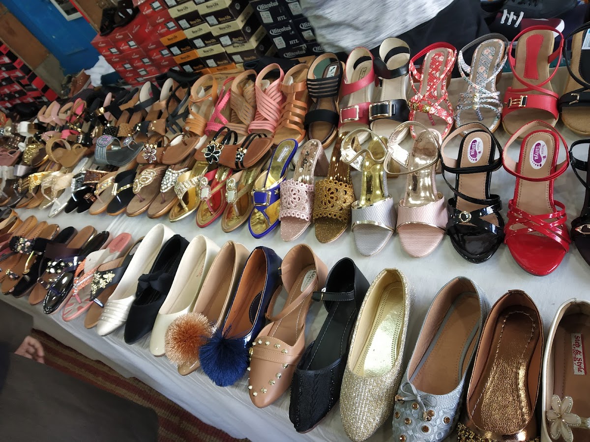 Bata Shoe Store - Footwear in Hazratganj, 
