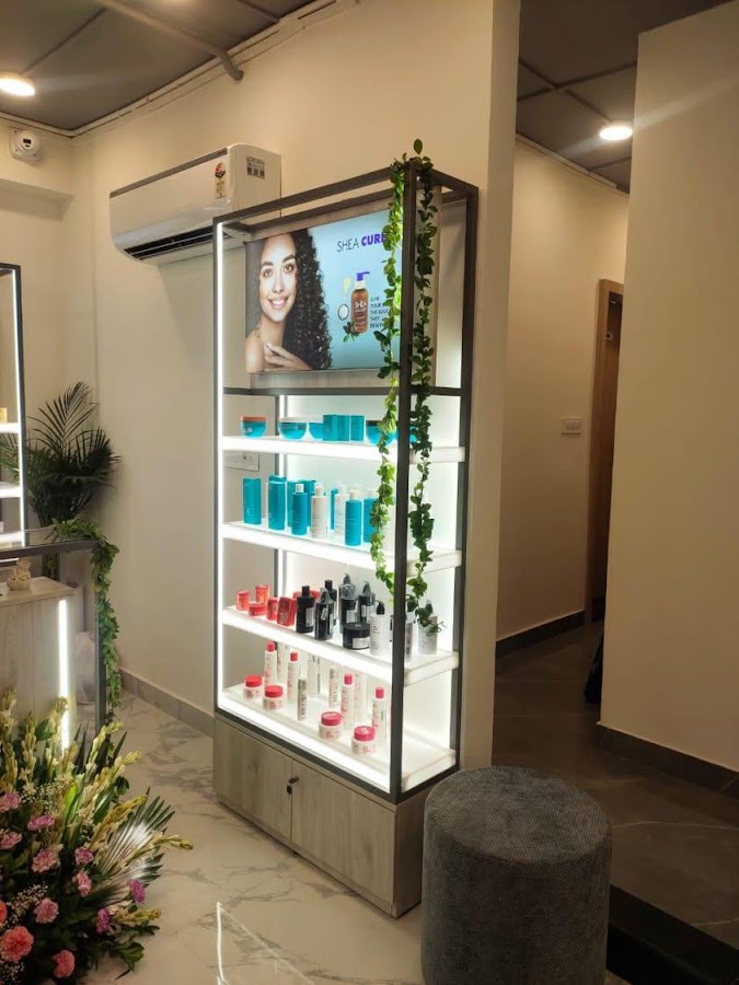Lakme Salon - Salson in Chowk, 