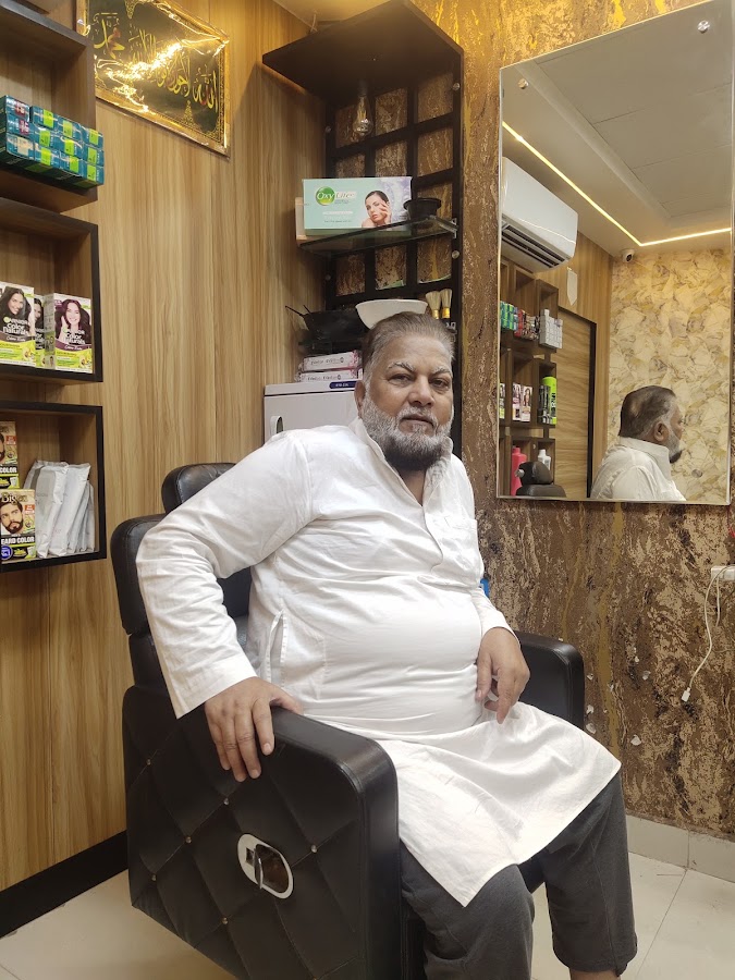 Mannu Salon - Salson in Madehgunj, 